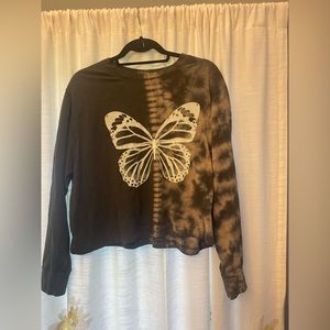 Long sleeve butterfly 🦋 crop top